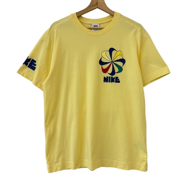 나이키 스포츠웨어 반팔 티