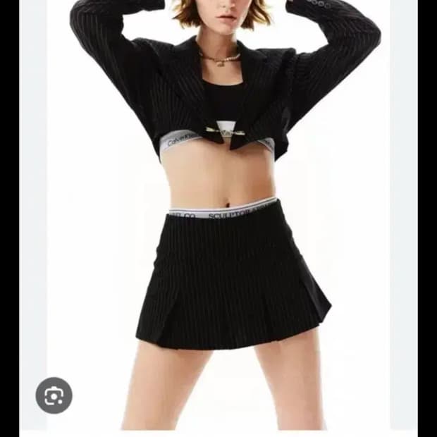 스컬프터 피카부 로우라이즈 스커트 판매 및 교환