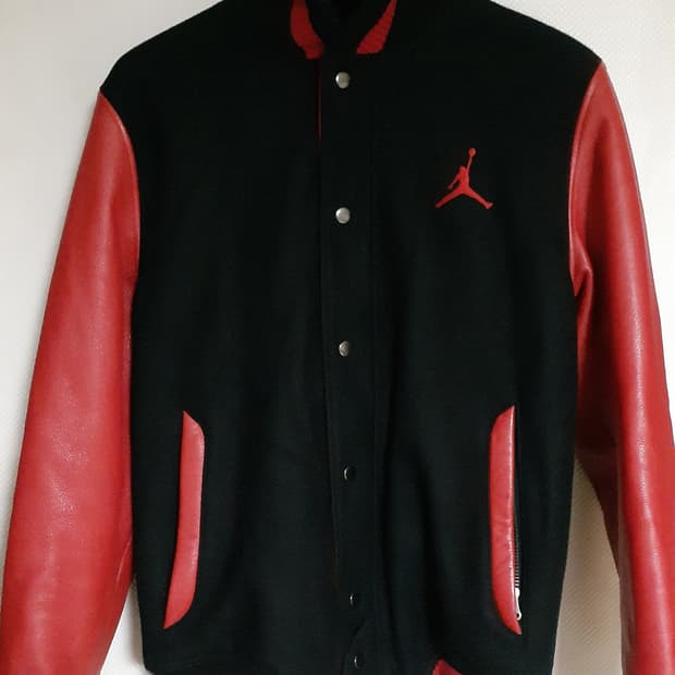나이키 에어조던 카우레더 바시티자켓