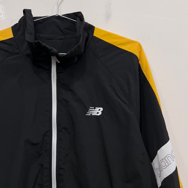 뉴발란스 올드스쿨 배색 래글런 오버핏 바람막이