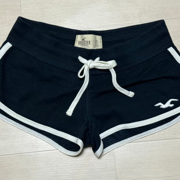 홀리스터 네이비 트레이닝 반바지 XS