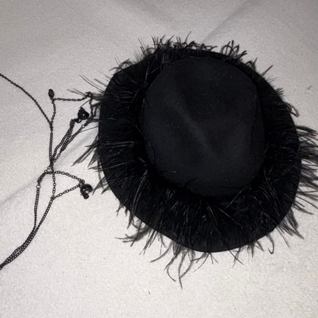 어썸니즈 페더 깃털 페도라