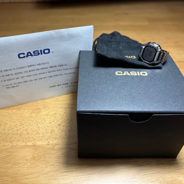 CRW-001-1DR 카시오 워치 링 실버 팝니다.