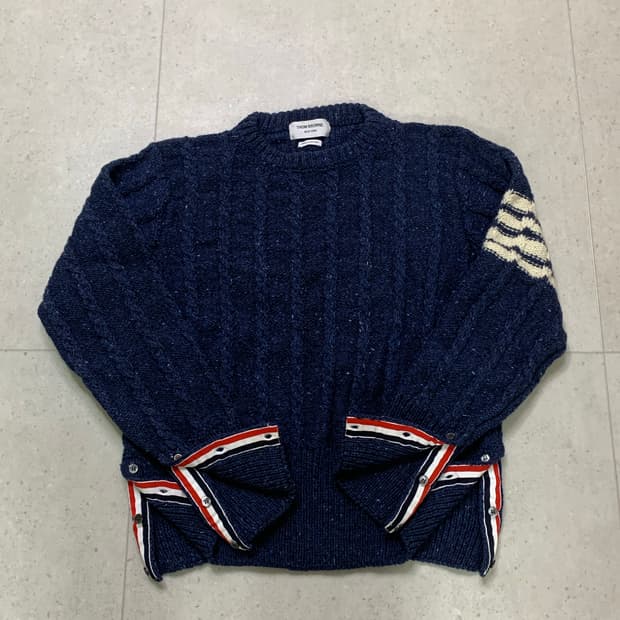 [4] 톰브라운 도네갈 트위스트 케이블 사선 클래식 크루넥 풀오버 블루