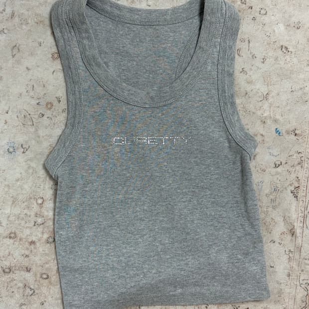 Curetty sleeveless