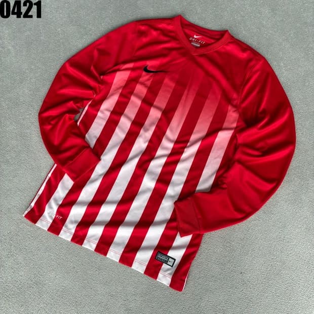 나이키 레드 화이트 스트라이프 긴팔 티셔츠 s