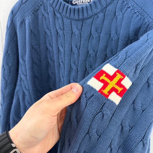 건지울른스 건지울른스니트 케이블니트 꽈배기니트