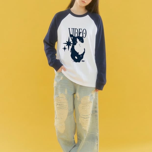 비디오자키 별냥이 래글런 슬리브 긴팔티셔츠 aeae 더콜디스트모먼트