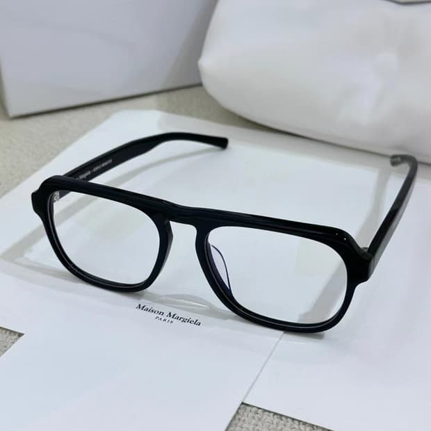(정품)젠틀몬스터x메종마르지엘라 MM011 01 패션안경
