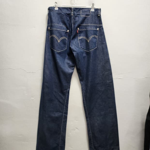 리바이스 엔지니어드 청바지