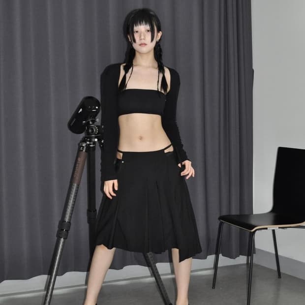 체메씨 ALLURING PLEATED SKIRT