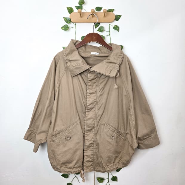 뮤트 케이프 자켓