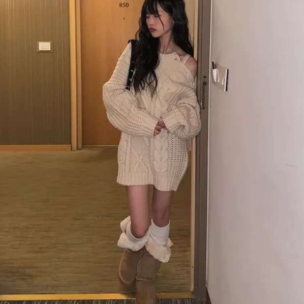 애니원모어 모리걸 원오프숄더 니트 원피스