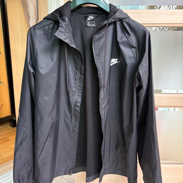 Nike Woven Hooded Zip-Up Windbreaker