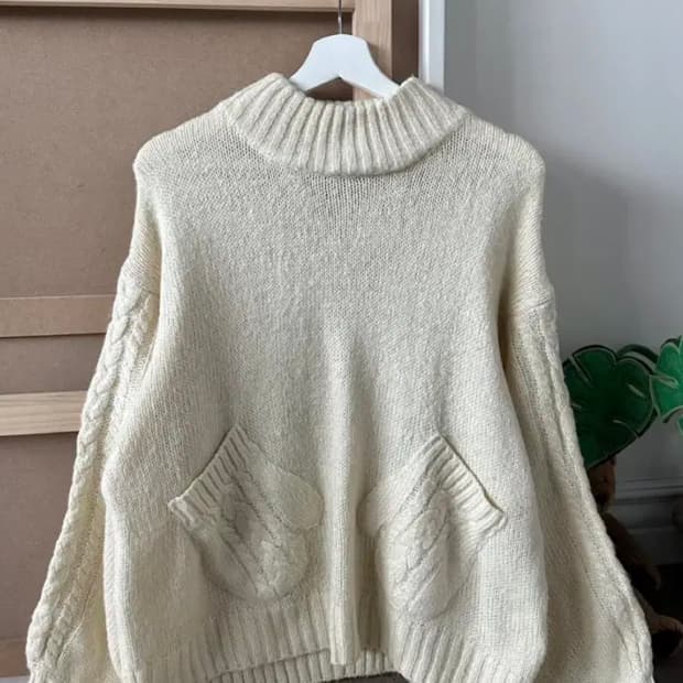 vintage ivory pocket knit