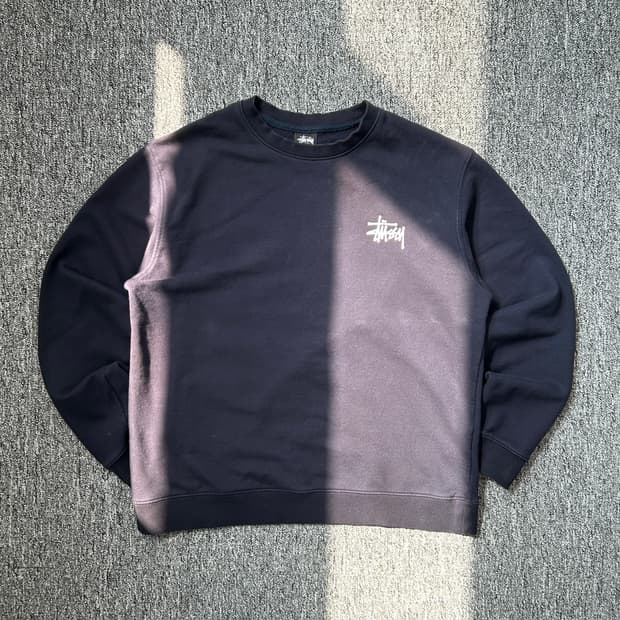 스투시 베이직 로고 네이비 맨투맨