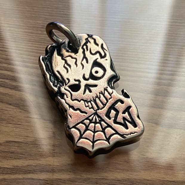 트레비스 워커의 925 실버 도그택 은 펜던트 판매합니다.