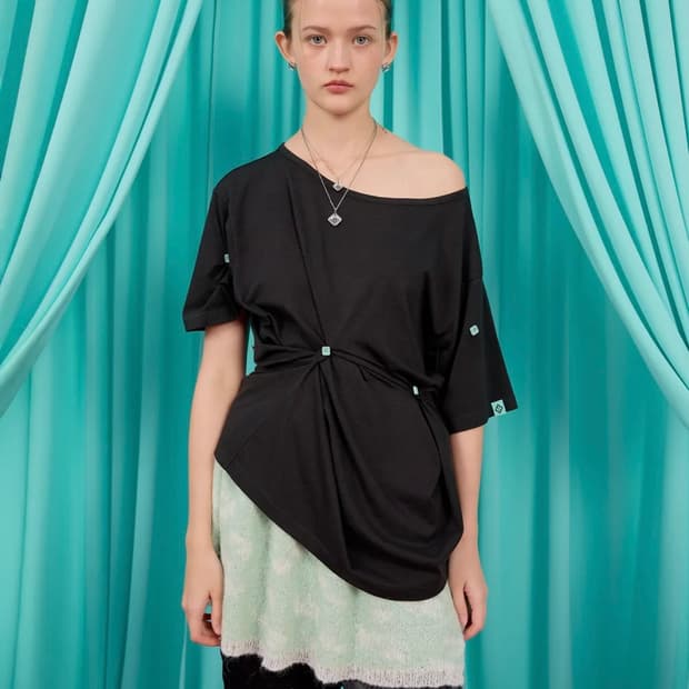 BUTTON T-SHIRT / black