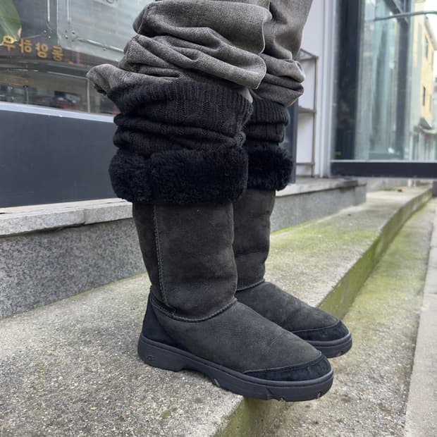 00s 블랙 스티치 어그 부츠