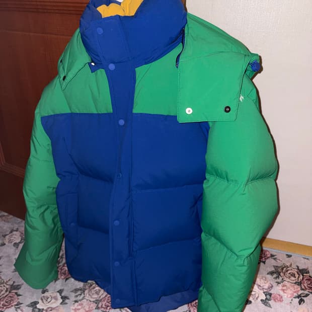 자라 아더에러 콜라보 패딩