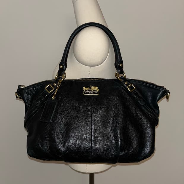 Coach Black Basic Shoulder Bag