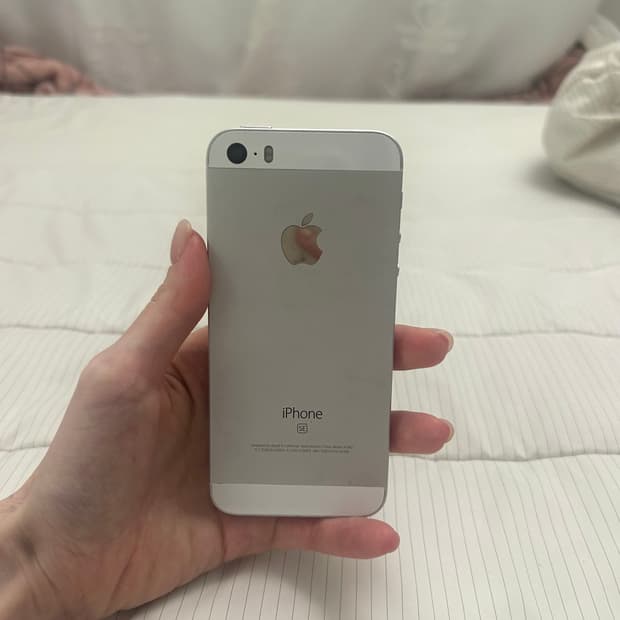 아이폰 SE1 실버 64GB 1세대 98%무음