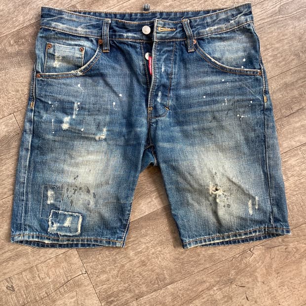 디스퀘어드2 워싱 데님 반바지 48