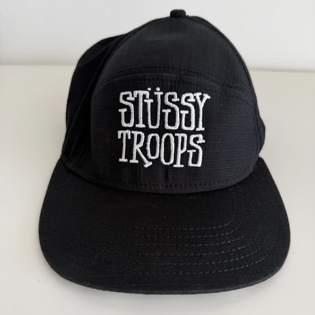 스투시 트룹스 스타 브림 캡 블랙