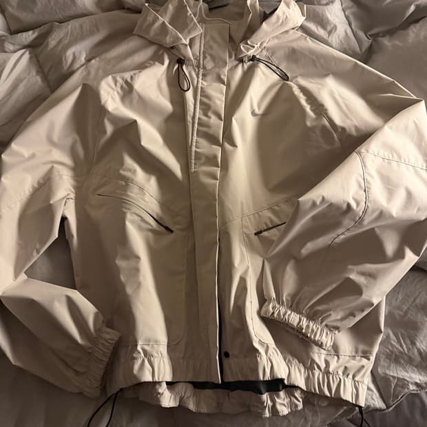 나이키 스톰핏 스위트프 바람막이