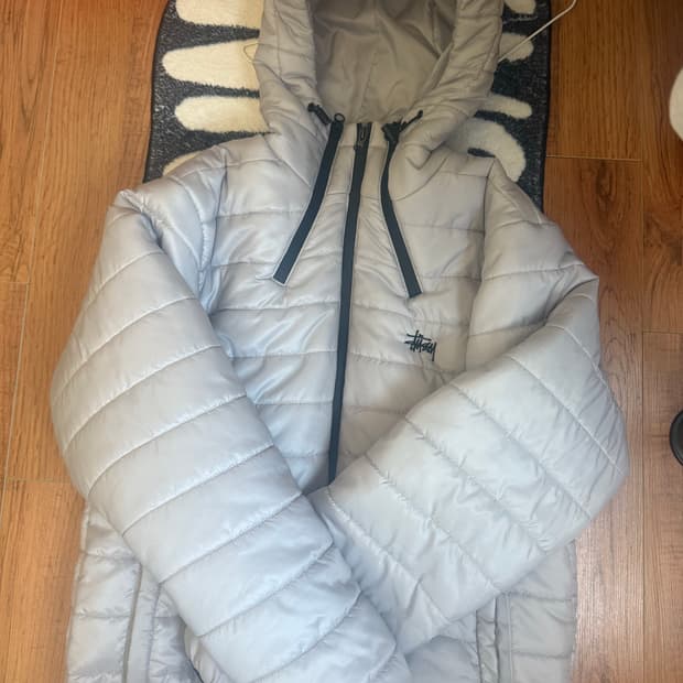 스투시 쓰리지퍼 그레이 경량패딩