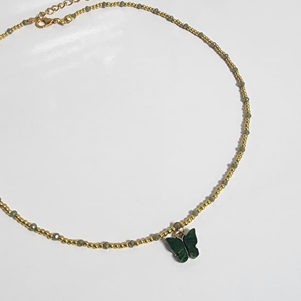 골드 나비 목걸이