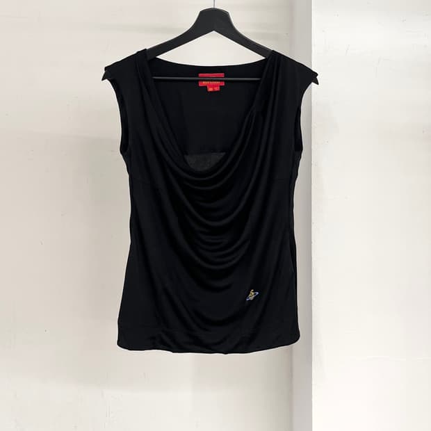 비비안 웨스트우드 레드라벨 블랙 드레이프 슬리브리스