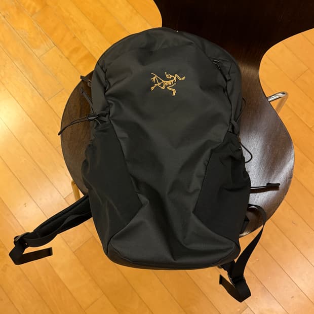 아크테릭스 맨티스 16 블랙