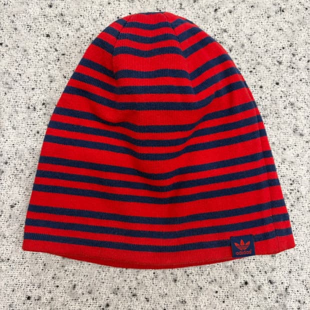 N191. 아디다스 양면비니