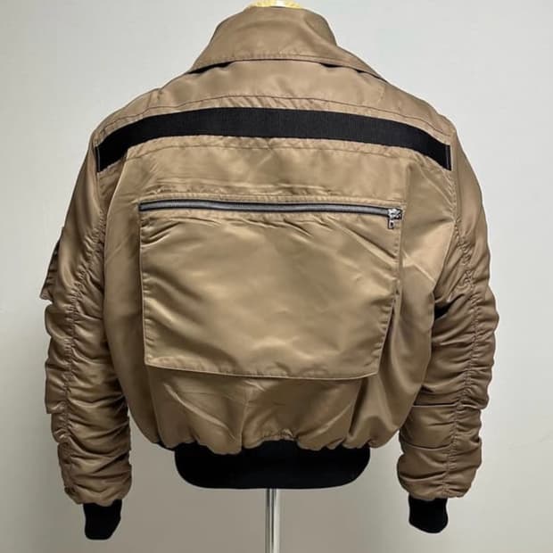 Ourglass 3d포켓 봄버자켓