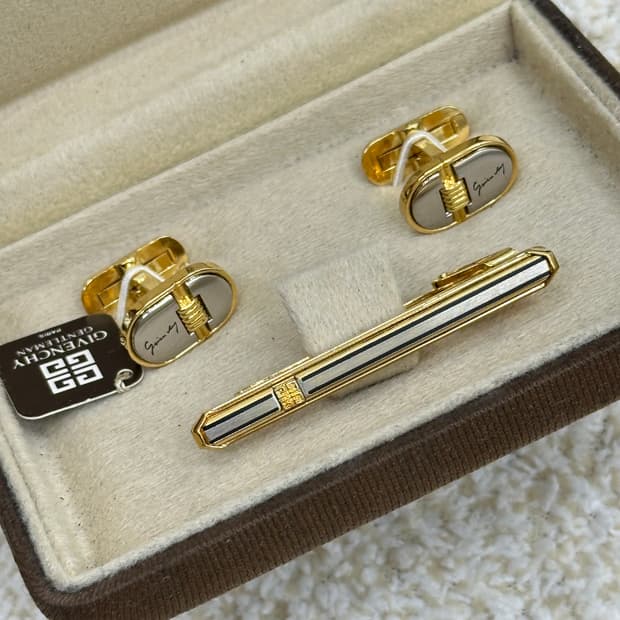 지방시 넥타이핀+커프스링크 세트