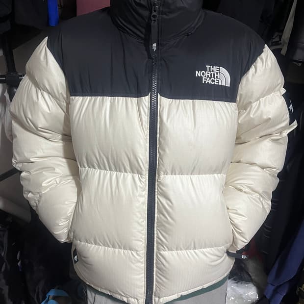 노스페이스 화이트 라벨 눕시 다운 자켓 베이지 크림 색상 M