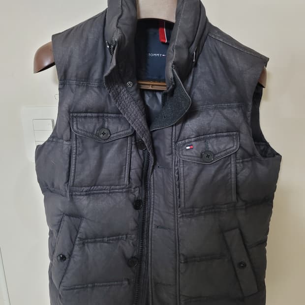 타미힐피거 패딩조끼 xs표기 한국95정사이즈 상태굿