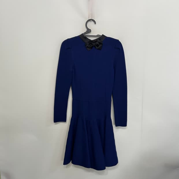 럭키슈에뜨 니트 원피스 36사이즈 55