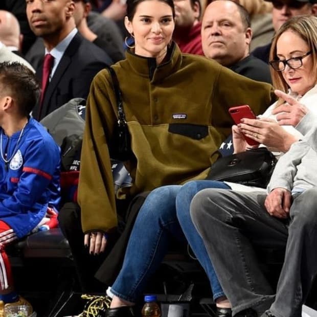 파타고니아 신칠라 카고그린 M 켄달 제너 착용