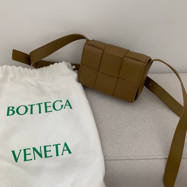 보테가베네타 카세트백 미니