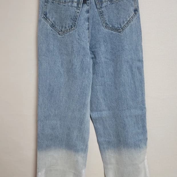 아더에러 데님 팬츠 : Pelton jeans Light blue
