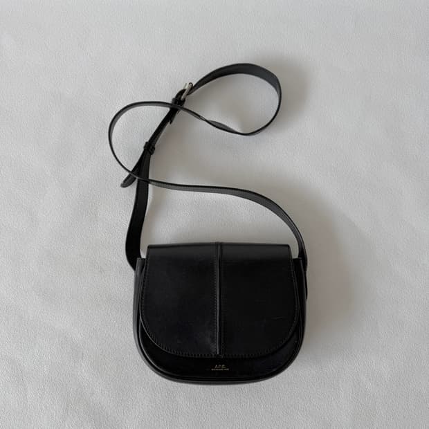 아페쎄(A.P.C) 레더 크로스백