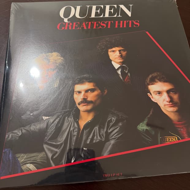 퀸 Queen – Greatest Hits (2LP)