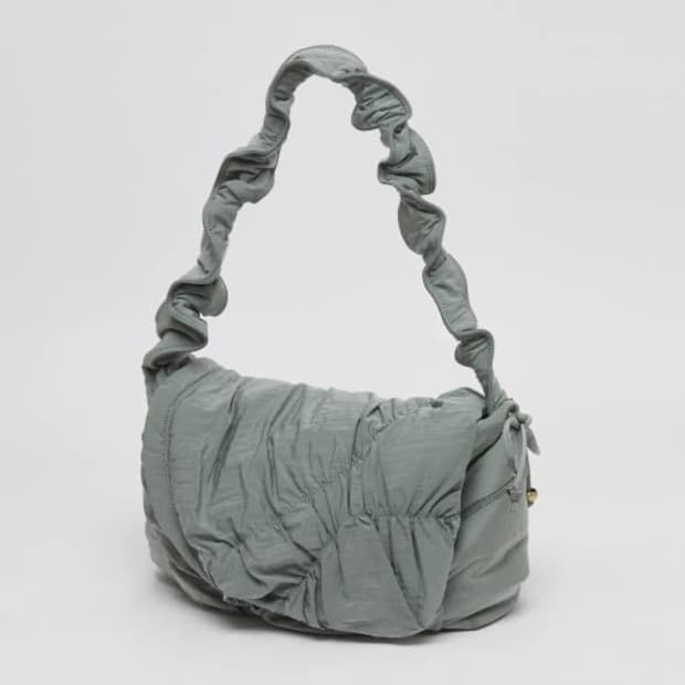 새상품/ 아카이브앱크 타이 보우 백 / 구름백 / 패딩백