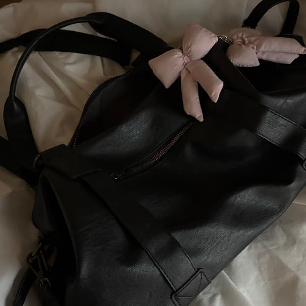 Black leather bag 가죽 보부상 가방
