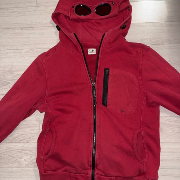 Cp컴퍼니 고글 후드집업 레드 M사이즈