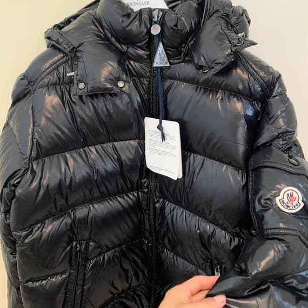 몽클레어 마야 패딩 블랙