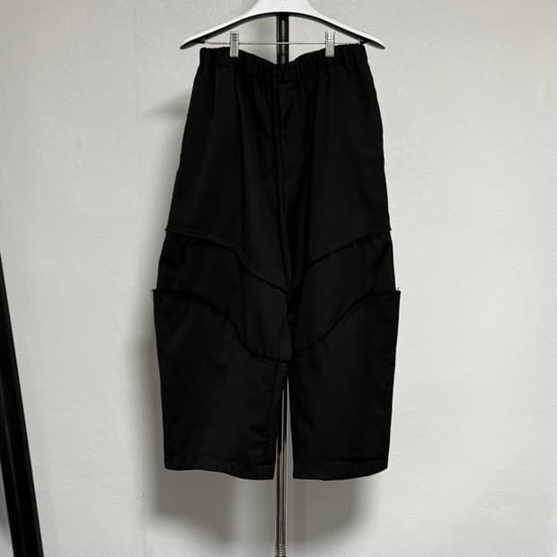 20aw 블랙 꼼데가르송 컷아웃 팬츠 s