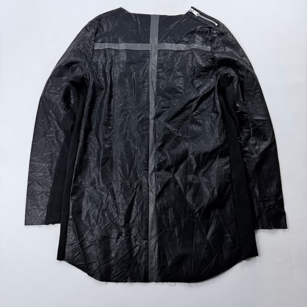 No id cross long sleeve